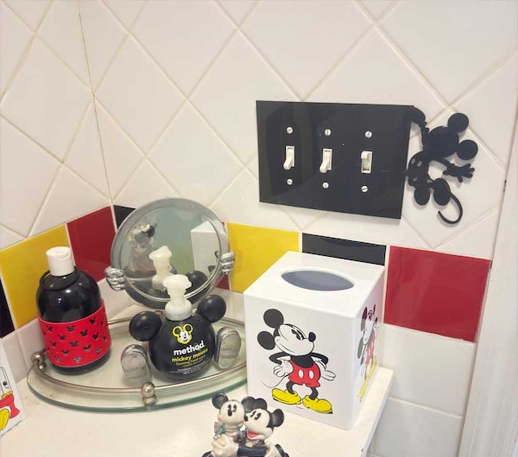 Mouse Bathroom Scene